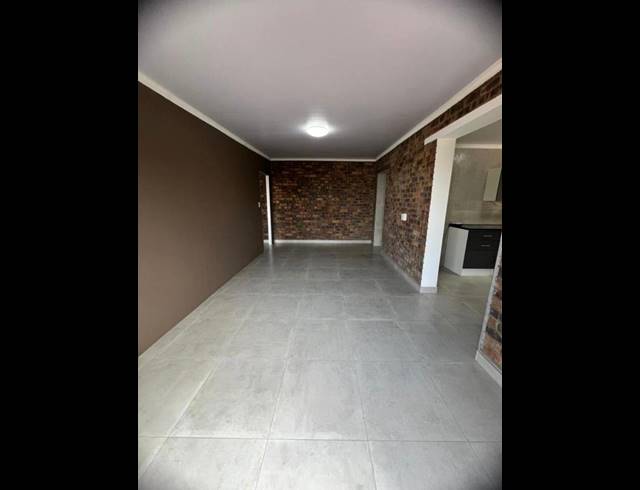 1 bed property to rent in GLENVISTA